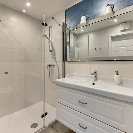 Waterlane Island River View Spa Apartament